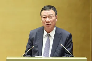 Tổng Thanh tra Chính phủ Đoàn Hồng Phong phát biểu giải trình, làm rõ một số vấn đề đại biểu Quốc hội nêu, chiều 18-11. Ảnh: QUANG PHÚC