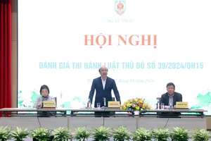 Thứ trưởng Bộ Tư pháp Phan Chí Hiếu phát biểu tại hội nghị 