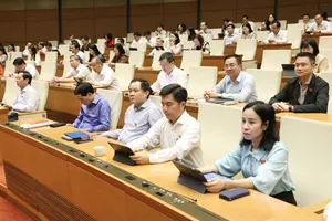 Đoàn ĐB Quốc hội TPHCM tại phiên họp sáng 12-4. Ảnh: QUANG PHÚC 