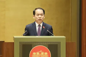 Bộ trưởng Bộ Tư pháp Hoàng Thanh Tùng phát biểu tiếp thu, giải trình về các dự thảo luật. Ảnh: QUANG PHÚC 