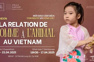 Poster triển lãm ảnh Mối giao cảm giữa con người và động vật. Ảnh: VIỆN PHÁP TẠI TPHCM