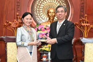 Củng cố quan hệ hữu nghị vĩ đại, đoàn kết đặc biệt Việt Nam – Lào