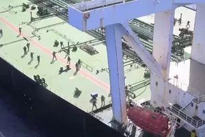 Tổng thống Mỹ ra lệnh bắn hạ tàu rải thủy lôi ở eo biển Hormuz