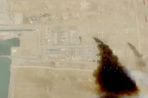 Houthi tấn công nhà máy lọc dầu ở Saudi Arabia