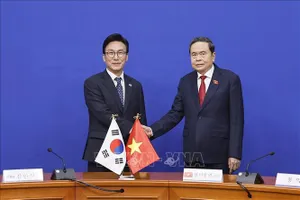 Chủ tịch Quốc hội Trần Thanh Mẫn tiếp Chủ tịch Đảng Dân chủ Đồng hành Kim Min Seok