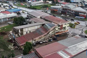 Một tòa nhà bị hư hại sau trận động đất ở Penonome, tỉnh Cocle, miền Trung Panama. Ảnh: THX