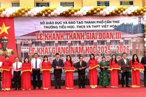 芹苴越华学校举行第三期工程落成仪式。