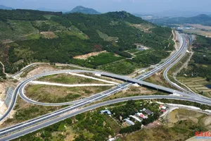 Toàn cảnh cao tốc Vân Phong - Nha Trang trước ngày thông xe