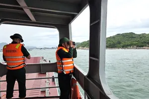 Vụ chìm tàu ở Khánh Hòa: 1 người tử vong, 2 người còn mất tích