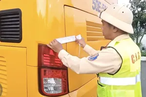 Xử phạt tài xế không bằng lái chạy xe khách trên cao tốc Nha Trang - Cam Lâm