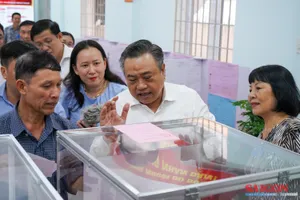 Kiểm tra công tác bầu cử tại Khánh Hòa