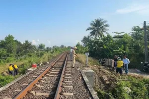 Khánh Hòa: Đóng lối đi tự mở qua đường sắt Bắc – Nam