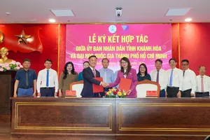 UBND tỉnh Khánh Hòa và Đại học Quốc gia TPHCM ký kết hợp tác