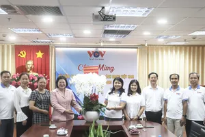 Trưởng Ban Tổ chức Thành ủy TPHCM thăm, chúc mừng cơ quan báo chí 