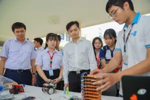 Khởi động tuần lễ sinh viên TPHCM tiên phong phát triển khoa học, công nghệ