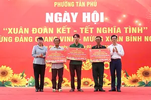 Mang tết nghĩa tình đến người dân khó khăn