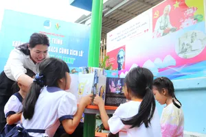 Du học sinh mang mùa hè ý nghĩa đến xã đảo Thạnh An