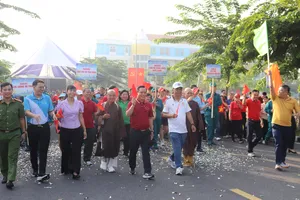 Phường Tân Hòa: Đi bộ đồng hành hưởng ứng tháng cao điểm “Vì người nghèo” 
