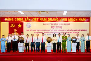 Phường Minh Phụng đặt mục tiêu rút ngắn 30% thủ tục hành chính