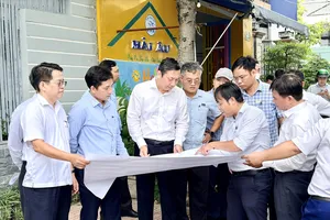 Khảo sát 4 dự án thuộc chương trình chỉnh trang đô thị khu vực bờ Nam Kênh Đôi 