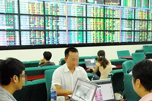 Lực bắt đáy mạnh,  VN-Index giữ được 947 điểm