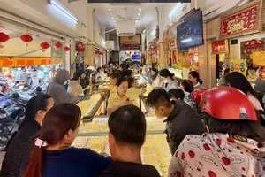 Giá vàng nhẫn 9999 tại tiệm Mi Hồng sáng nay giá thấp nhất thị trường. Ảnh: NHUNG NGUYỄN