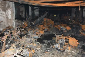 Chung cư nơi xảy ra vụ cháy kinh hoàng. Ảnh: CHÍ THẠCH