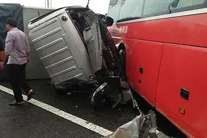 Hiện trường vụ tai nạn liên hoàn. Ảnh: H.D.