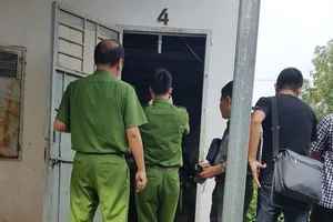  Chồng đâm vợ trọng thương rồi bỏ trốn