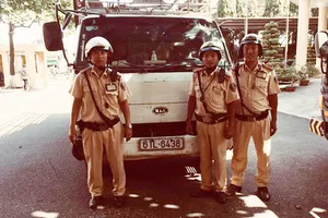  Xe ô tô do đối tượng Thạch Đon lấy cắp đã được phát hiện. Ảnh: ĐAN NGUYÊN 