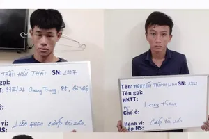 Nhóm đối tượng tại cơ quan công an.