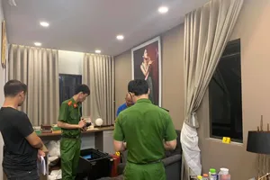 Công an khám nghiệm vụ trộm ở biệt thự chị Đ.T.K.H. ( có nghệ danh N.K.A.).