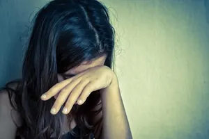 Nam thanh niên dụ dỗ chở bé gái tới nhà nghỉ, ép "làm chuyện người lớn"