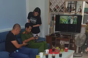 Công an lấy lời khai gia đình nạn nhân