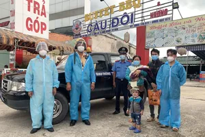 CSGT TPHCM đưa sản phụ sắp sinh tới bệnh viện kịp thời trong mùa dịch Covid-19