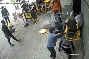 Nhóm thanh niên vây đánh giám đốc 1 công ty ở quận 12