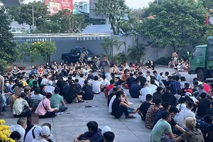 Phát hiện 78 “dân chơi” dương tính chất ma túy trong quán Bar Vũ Trường Ferso. Ảnh: CHÍ THẠCH 