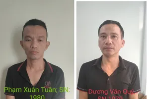 Ha đối tượng Tuân và Quý (từ trái qua phải) tại công an