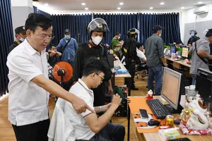 Các đối tượng núp bóng Công ty Luật TNHH Pháp Việt để đòi nợ theo kiểu giang hồ bị công an triệt phá trước đó.