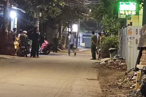 Công an khám nghiệm hiện trường