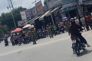 Công an phong tỏa hiện trường ngày 10-4 