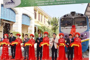 Lễ khai trương tàu hàng chuyên tuyến Hải Phòng - Khai Viễn