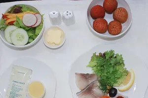 Vải thiều trong suất ăn trên máy bay