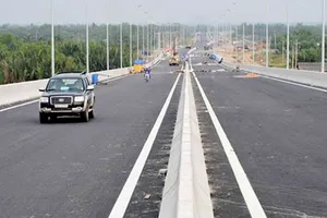Nguy cơ chậm tiến độ 4 dự án giao thông trọng điểm phía Nam 