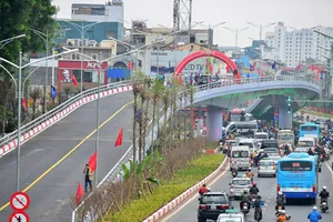 Thông xe nút giao giải toả ùn tắc đường nối trung tâm Hà Nội và sân bay Nội Bài