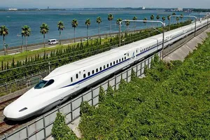 Dự án đường sắt tốc độ cao Bắc Nam khó khả thi