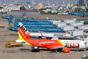 Hàng trăm máy bay phải tạm dừng hoạt động do ảnh hưởng của dịch Covid-19