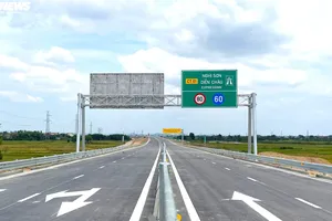 Tạm dừng khai thác các đoạn: QL45 - Nghi Sơn và Nghi Sơn - Diễn Châu từ chiều 16-10 đến 18-10, để phục vụ công tác tổ chức lễ khánh thành dự án.