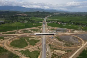 Nút giao cao tốc Khánh Hòa - Buôn Ma Thuột