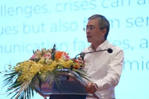 Chủ tịch HĐQT Vietnam Airlines Đặng Ngọc Hòa phát biểu tại hội thảo